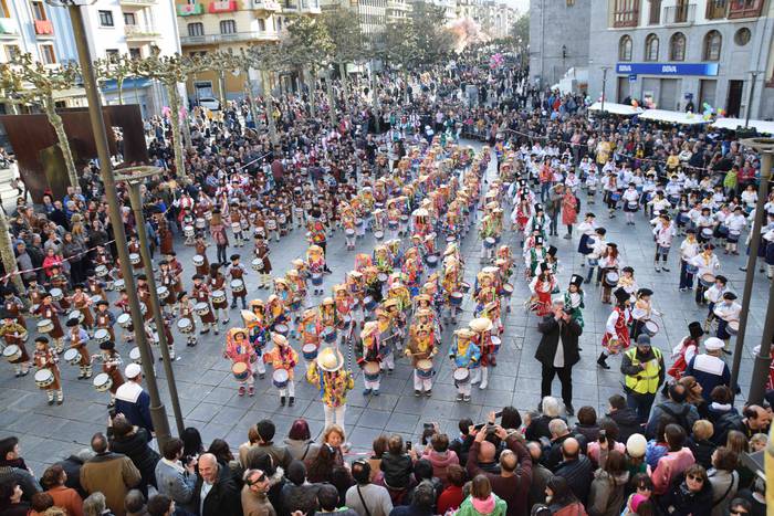 Danbor hotsak, txikienen esk 45 1551547933672