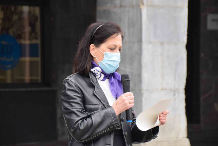 Emakume merkatari eta ostala 7 1615215642685