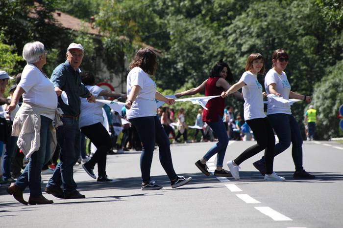 "Gu bezala, beste 100.000 za 82 1528637329481