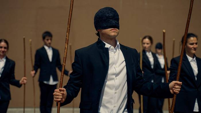 Bakearen eta intsumisioaren aldeko ikuskizuna ondu dute Hika Teatroak eta Oinkarik: 'Makil hotsak'