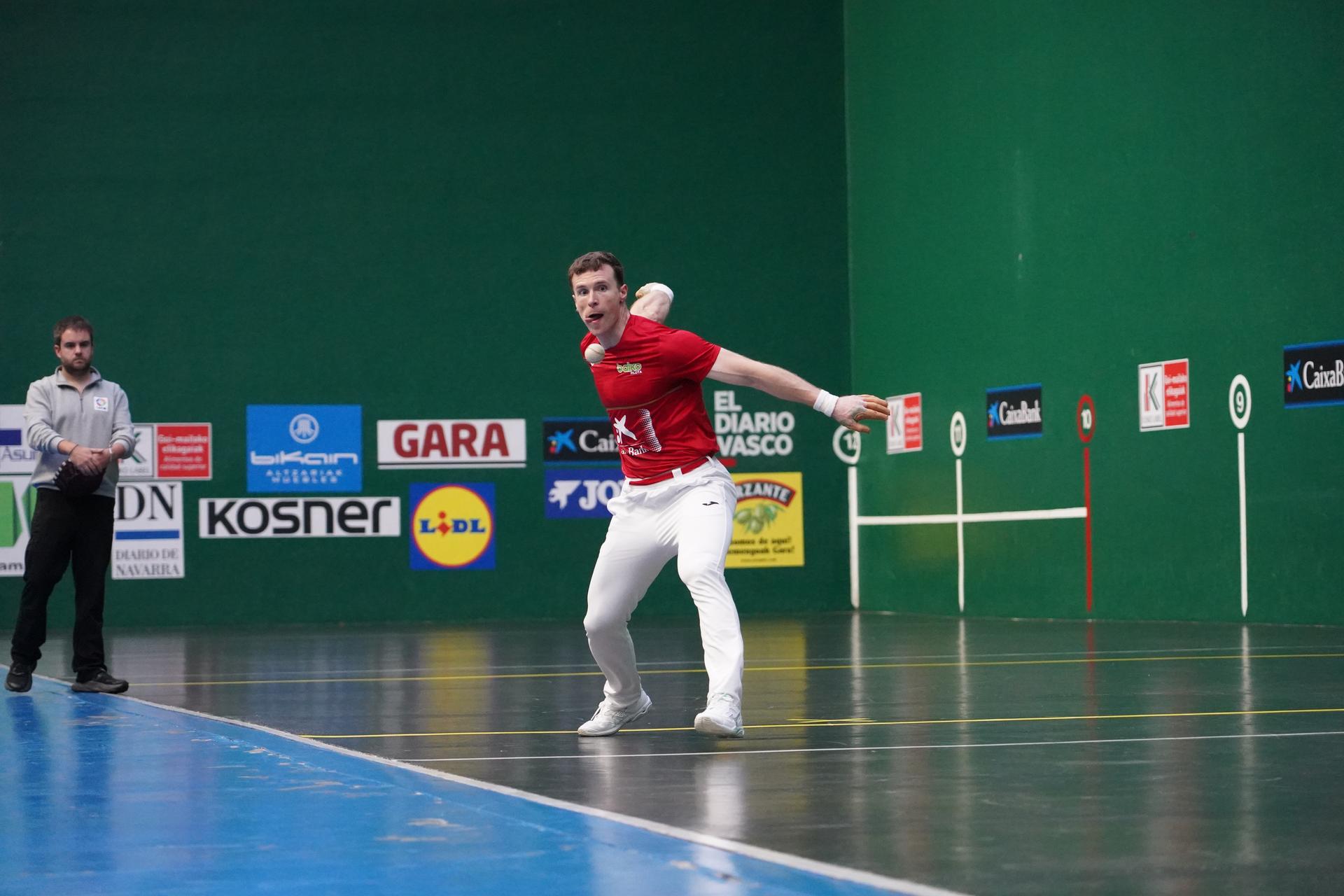 Iñaki Artola buruz buruko finalera sailkatu da