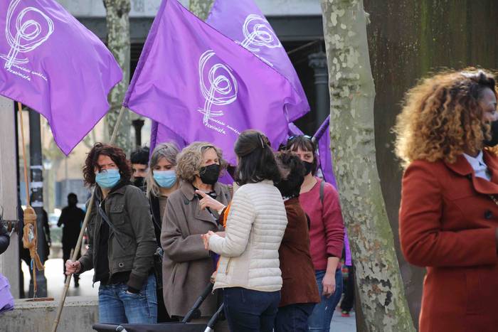 Emakumeen Mundu Martxa eskua 8 1613827674613