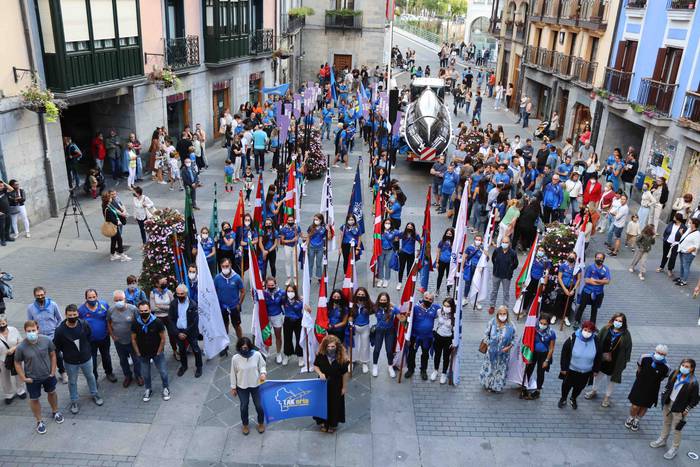 Tolosa urdinez jantzi da 61 1632073515878