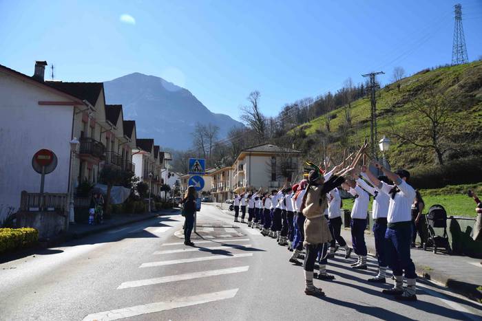 Atzokoari jarraipena eman di 28 1582463675463