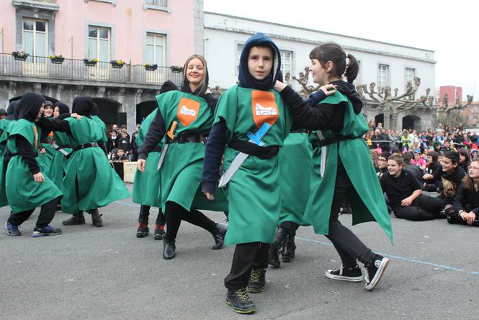 Villabona eskolak inauteriak 16 1487939350198