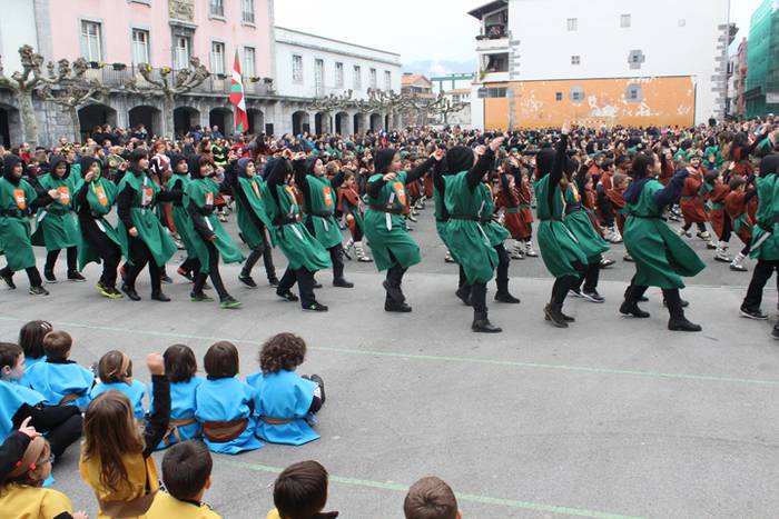 Villabona eskolak inauteriak 21 1487939380510