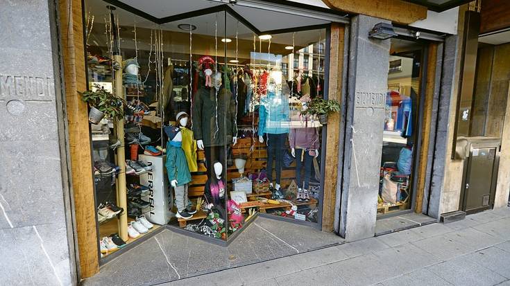 Eskarmentua eta gertutasuna