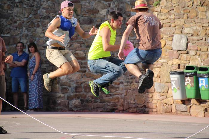 Lehiatik gutxi, festatik ask 51 1534074373144