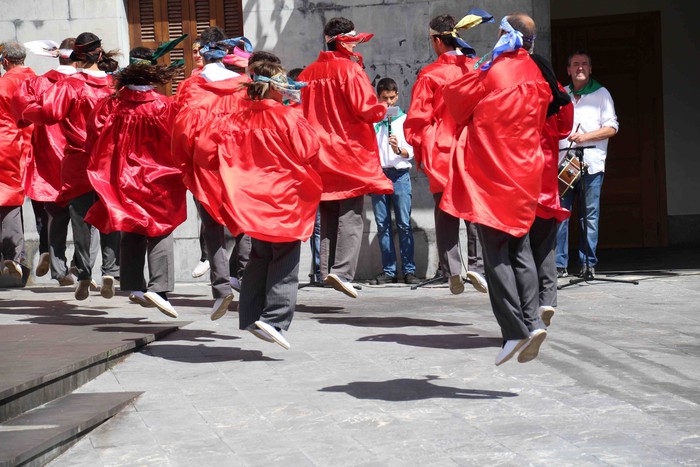 Emakumeak Adunako Axeri-dantzan, lehen aldiz - 45