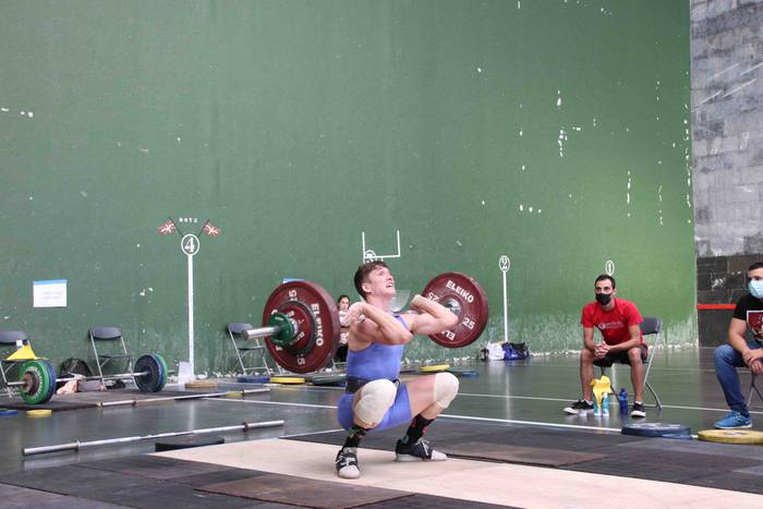 Sei pultsulari eta mutilak t 12 1602172866340