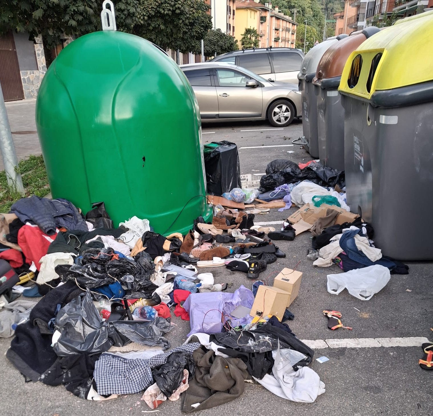 Zaborrekin lotutako jokabide desegokiak salatu ditu Alegiako Udalak