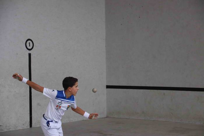 Txikiek pilotari handiak dir 23 1565875082985