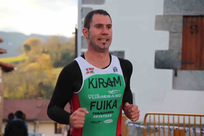 Alexander Ordeñana eta Zuriñ 127 1543079333729