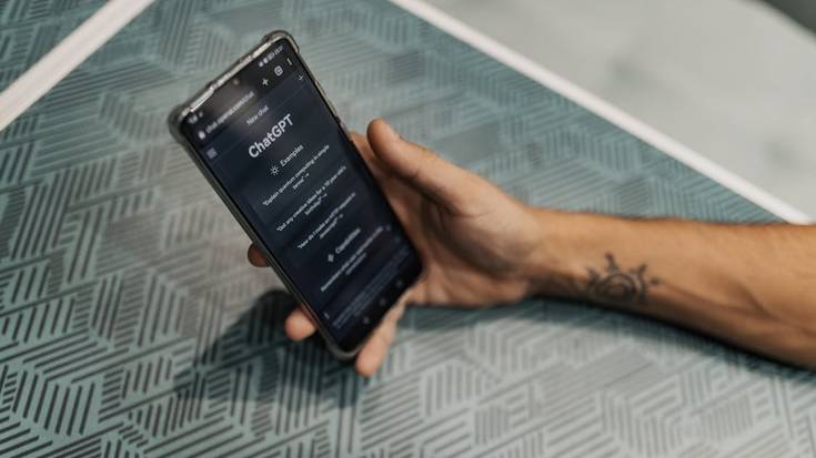 Adimen artifizialak ergelago egiten ote gaitu?