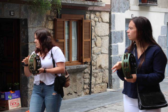 Asteasun festak apurtu du "n 37 1593430425631