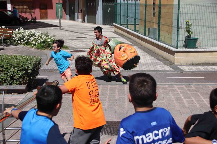 Euskal Jaia Ugaare auzoan 33 1559407143447