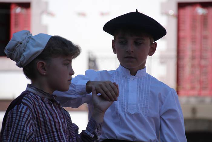 Dantza, bidania 34 1472039986964