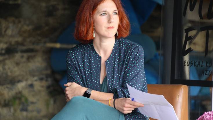 Itzea Urkizu Arsuagak Xabier Mendiguren Elizegi ordezkatuko du Elkar argitaletxeko editore lanetan