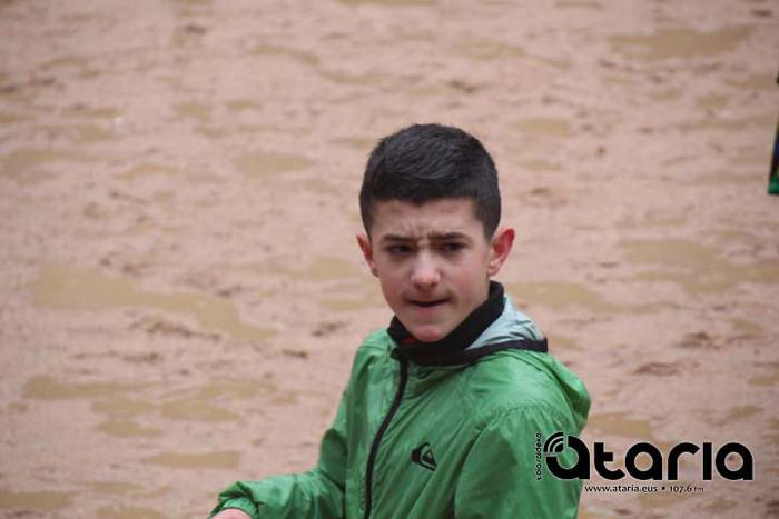 Eguraldi txarrak ez ditu ina 34 1518199243155