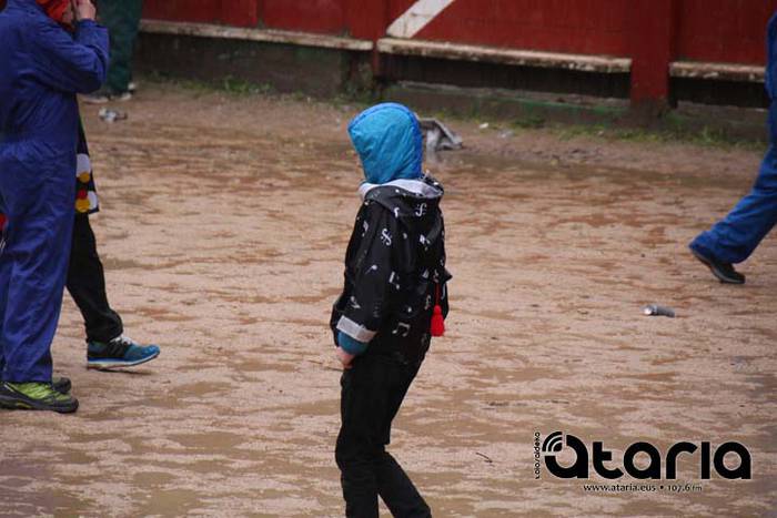 Eguraldi txarrak ez ditu ina 7 1518199108430