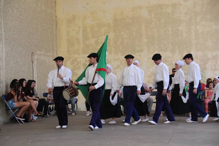 Bedaioko ingurutxoa ezin falta festetan 12 1473618710803