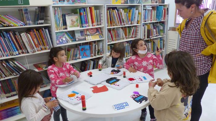 Ipuin solidarioak kontatu di 13 1653644352550