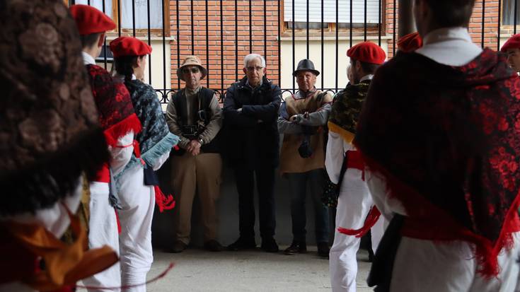 Elizako babesean egin dituzte aurtengo inauteri dantzak