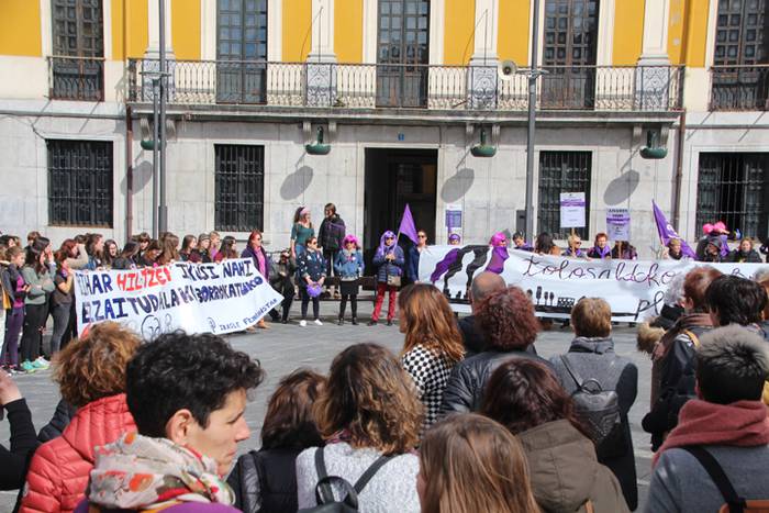 Egunerokorik ez, emakumerik  47 1520518469463