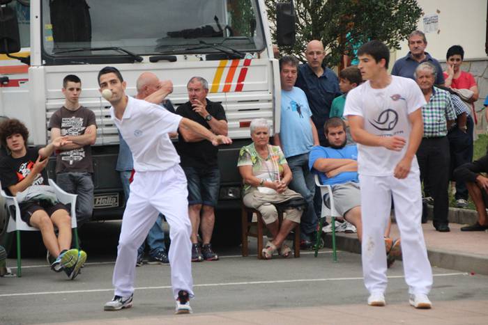 Puzgarriak, pilota eta karta 62 1501614058330