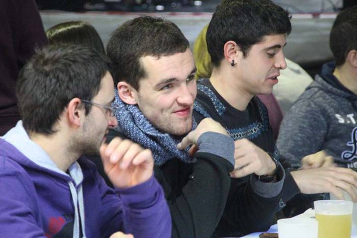 Zutik iraun aurretik, bazkal 8 1513435850493