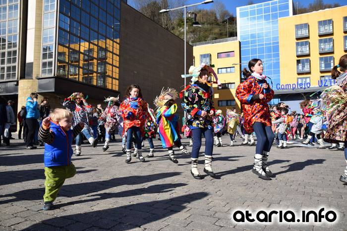 udaberri dantzari txikien kalejira 15 1454767830234