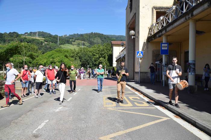 Zerbitzu publikoen aldeko mo 9 1593257975504