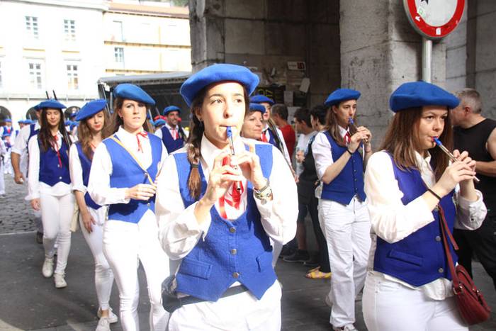 Lizarrez apaindutako kaleeta 143 1498311976267