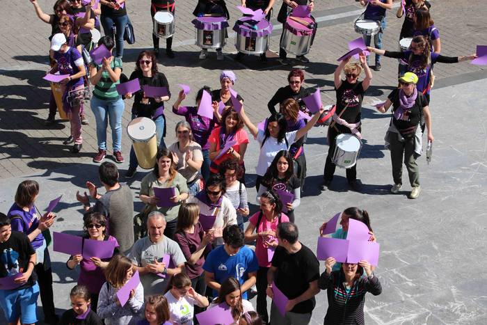 Eskuz esku morez margotu dut 42 1553963614229