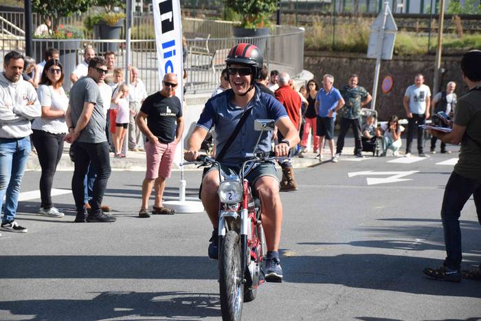 Motor eta errugbi zaleen bil 77 1535804604459