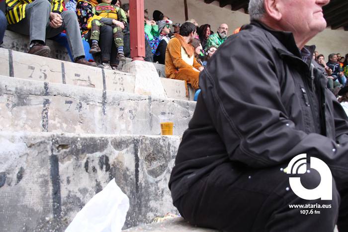 Zezenak adarrak okerrak ditu 73 1488277579046