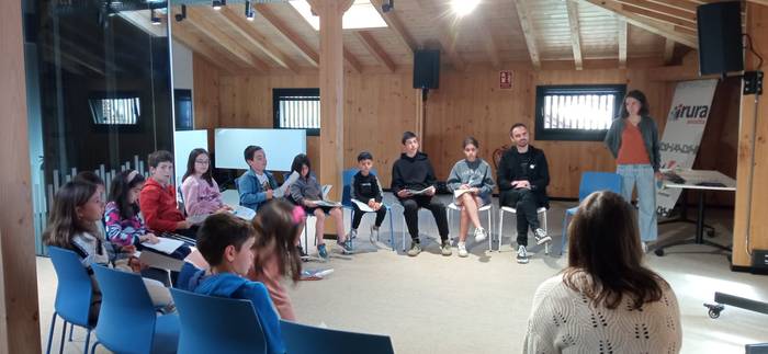 Lehen Hezkuntzako ekoliderrek Irurako udal foroan hartu dute parte