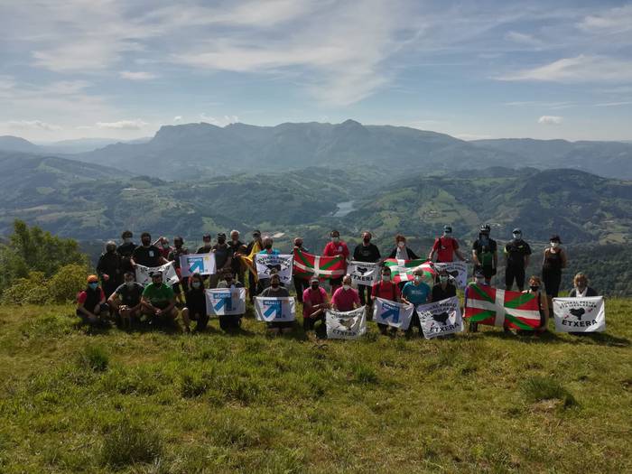 Ikaztegieta eta Legorreta, bat eginda