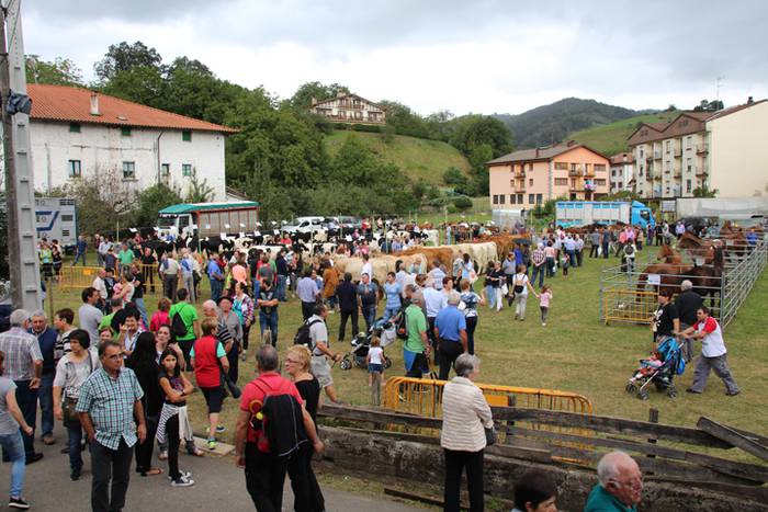 Hutsik egiten ez duen azoka berezia 39 1474813381291