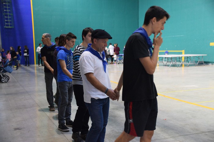 Dantzaren sokak lotuta - 5