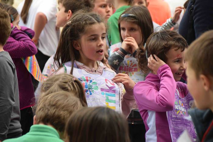 Eskuz esku ibili dute lekuko 37 1555085940757