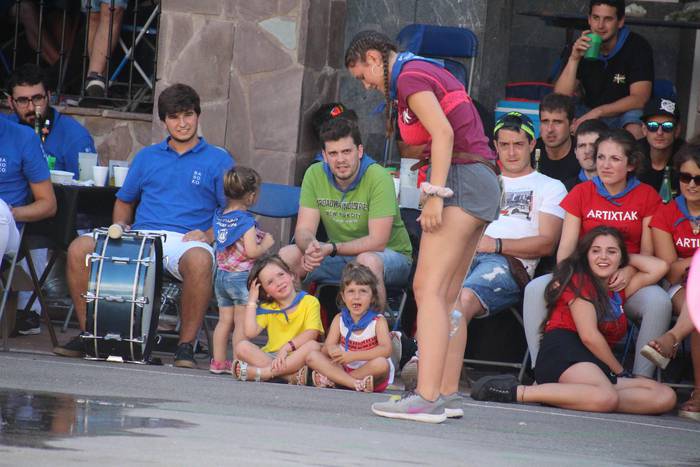 Lehiatik gutxi, festatik ask 30 1534074051052