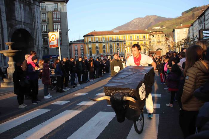 Uzturreko gurutzea lapurtu z 104 1577813968353