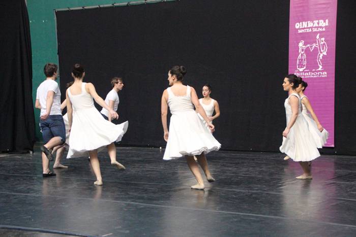 Eskolatik plazara emanaldia  20 1488739647494