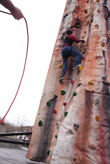 Gau Krosaren aurretik umeak protagonista 46 1544893324125