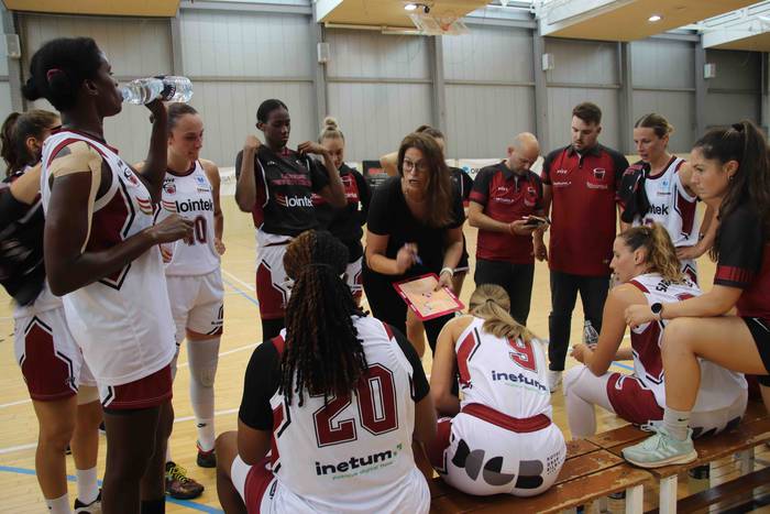 Emakumezkoen saskibaloiko Eu 24 1664214568702