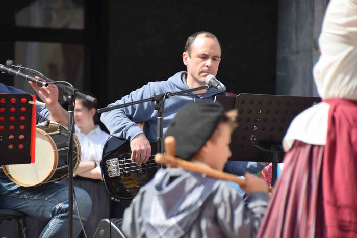 Oinkari dantza taldearen dan 20 1648304062091