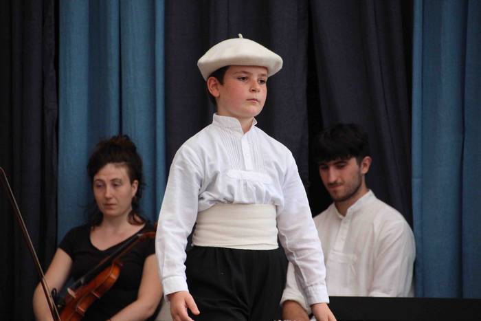 Altzoko artista txiki handia 16 1596294277644