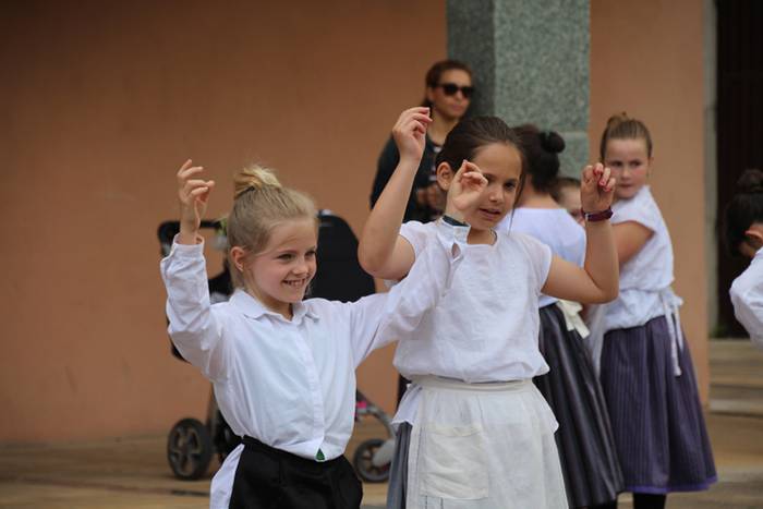 Haurrek alaitu dituzte kalea 58 1494678105055