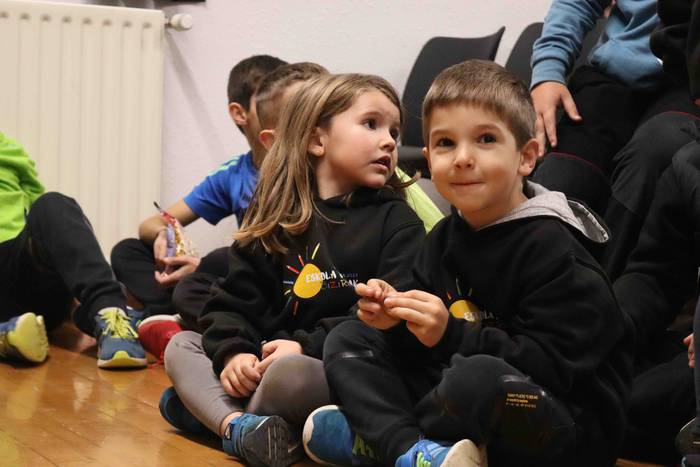 Eskola Txikien Festako logo  7 1668190194585